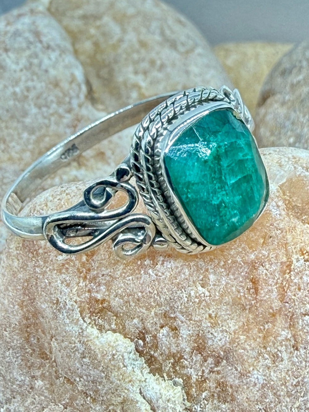 Sterling Silver Emerald Green Gemstone Ring Size9 Signed 925 NWOT Southwest Boho - Picture 14 of 17